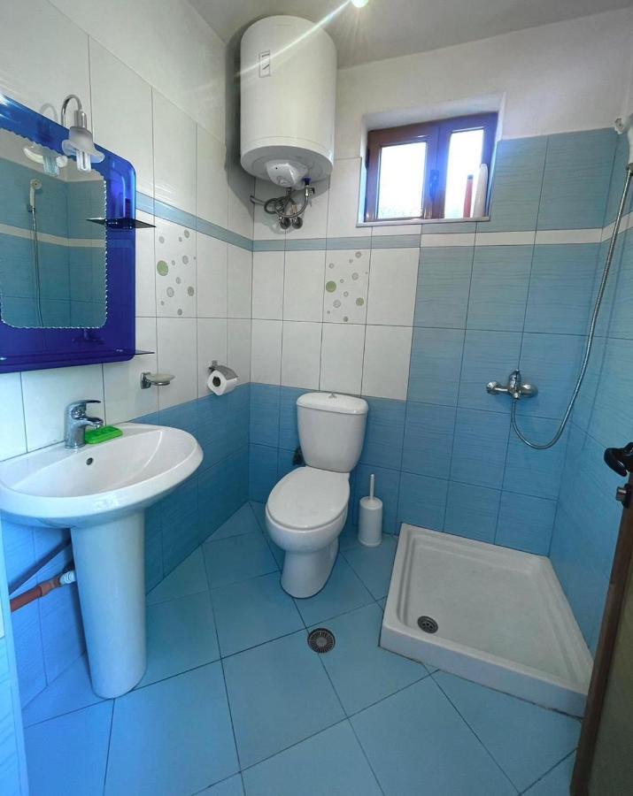 Blue Guesthouse Gjirokastra Kültér fotó