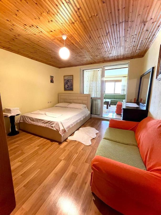Blue Guesthouse Gjirokastra Kültér fotó