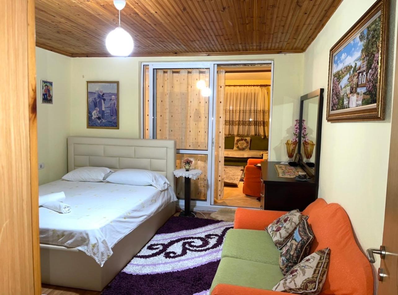 Blue Guesthouse Gjirokastra Kültér fotó
