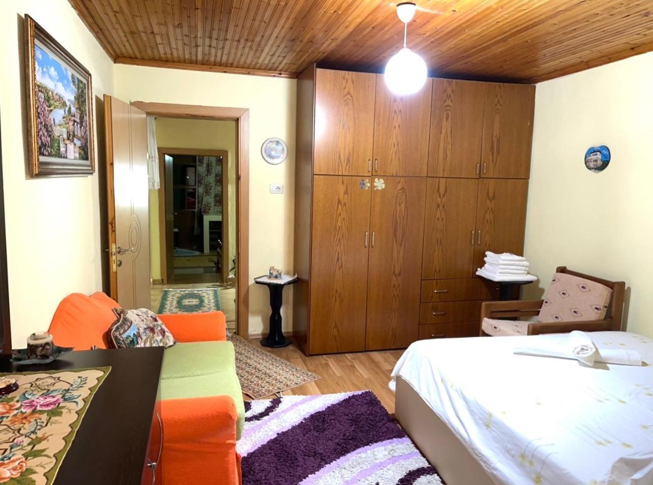 Blue Guesthouse Gjirokastra Kültér fotó